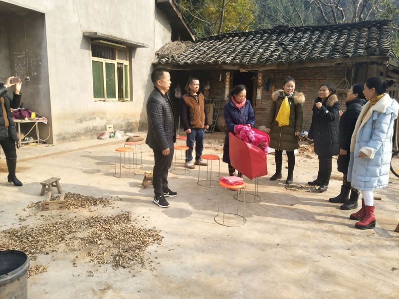 “責任正信，愛心公益”我們在行動——綿陽游仙區(qū)登仙村之行